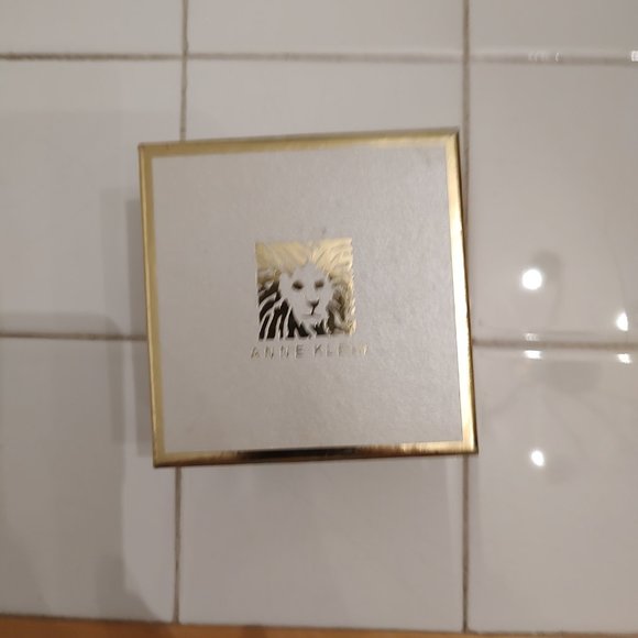 Anne Klein Angel Broach,   New in Box - Picture 5 of 8